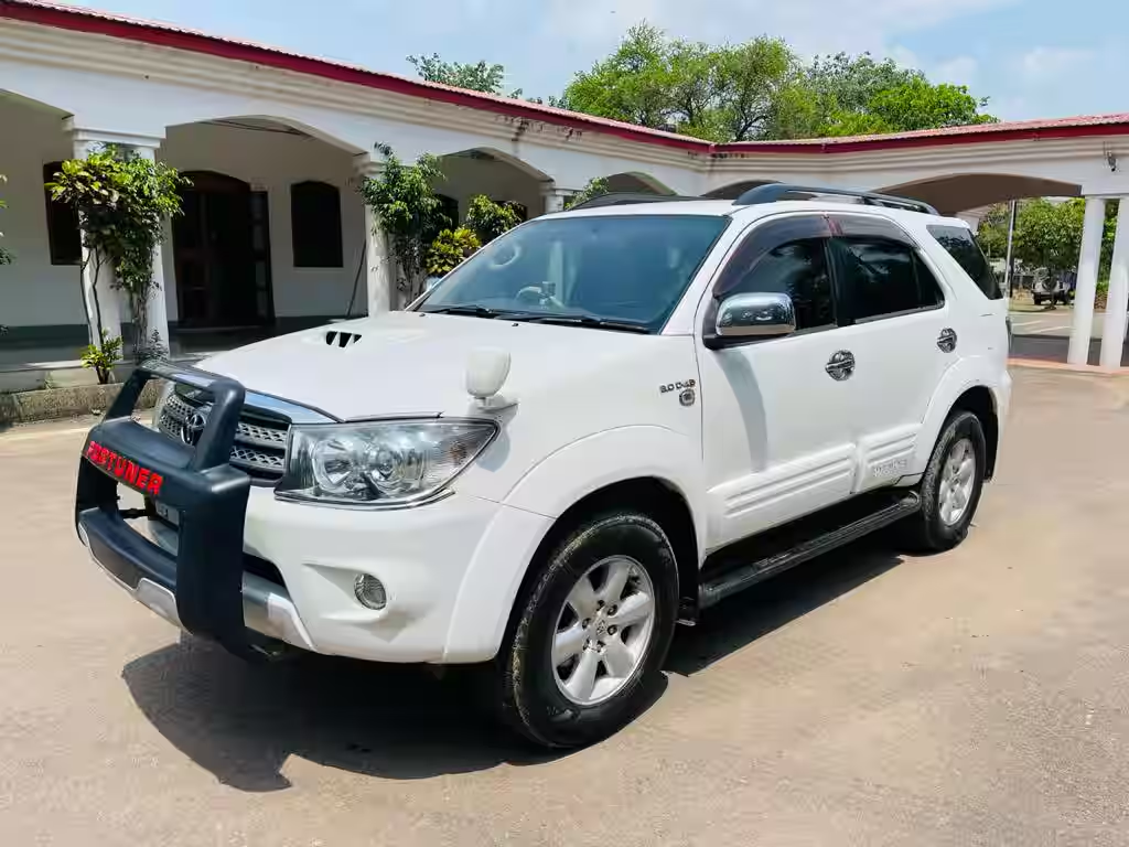 Ho Chi Minh Car Rental with Driver: Explore with Local Expertise